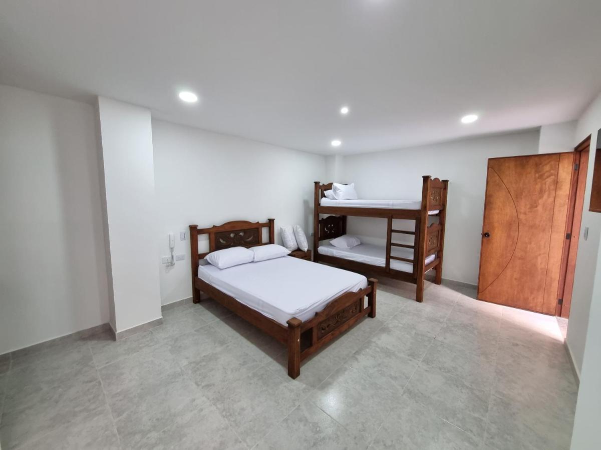 Hotel Antonella Plaza Pinchote Esterno foto
