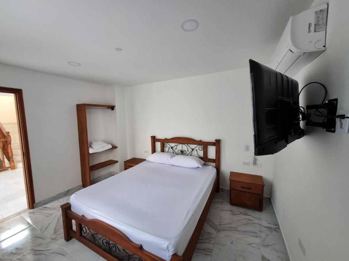 Hotel Antonella Plaza Pinchote Esterno foto