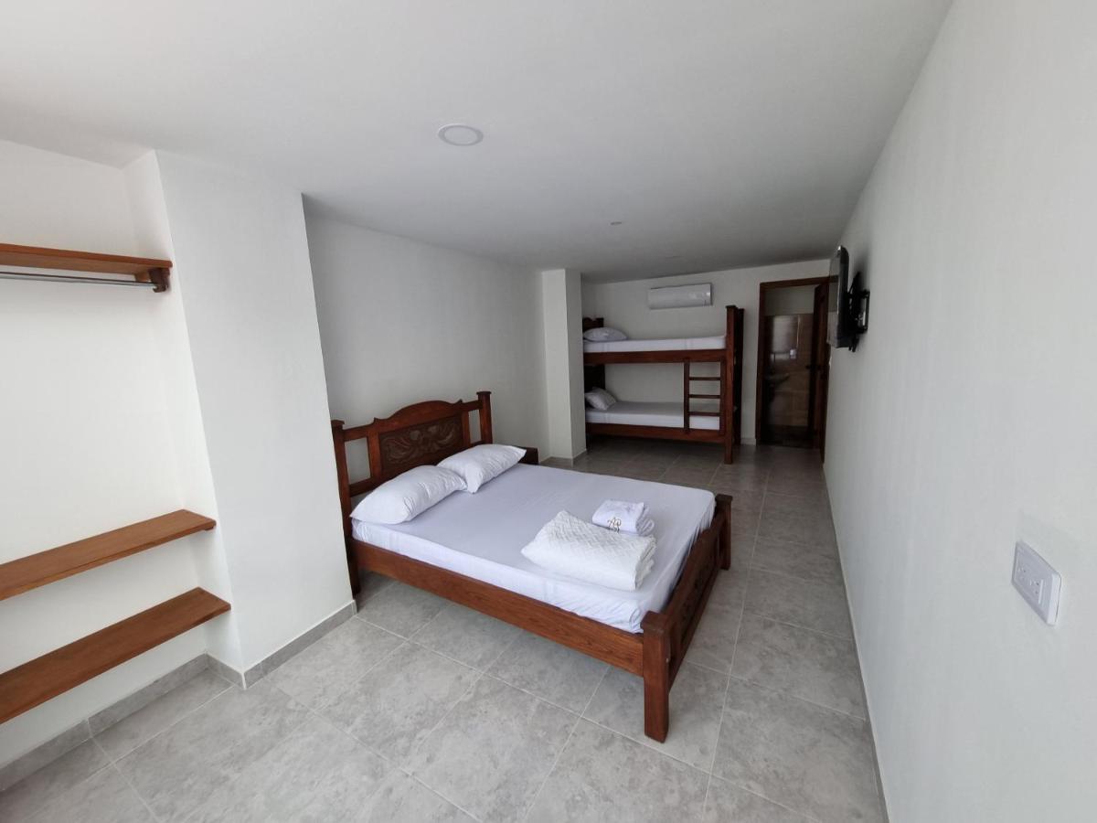 Hotel Antonella Plaza Pinchote Esterno foto