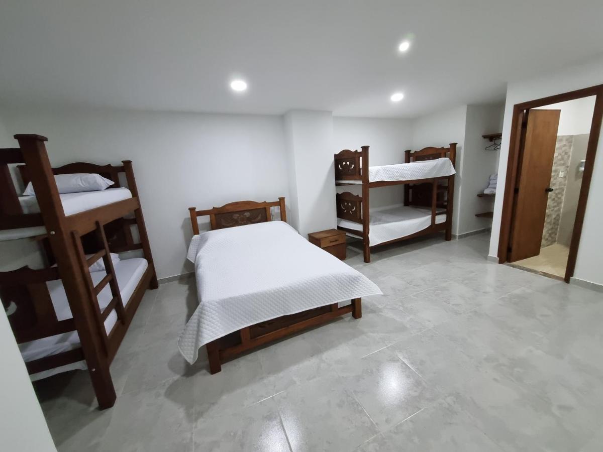 Hotel Antonella Plaza Pinchote Esterno foto